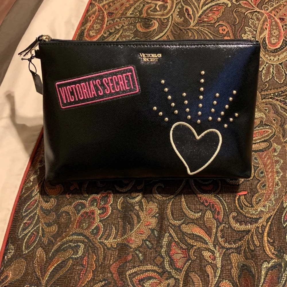 New Victoria’s Secret Makeup Bag